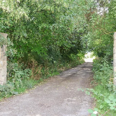 Stormont Hut * York